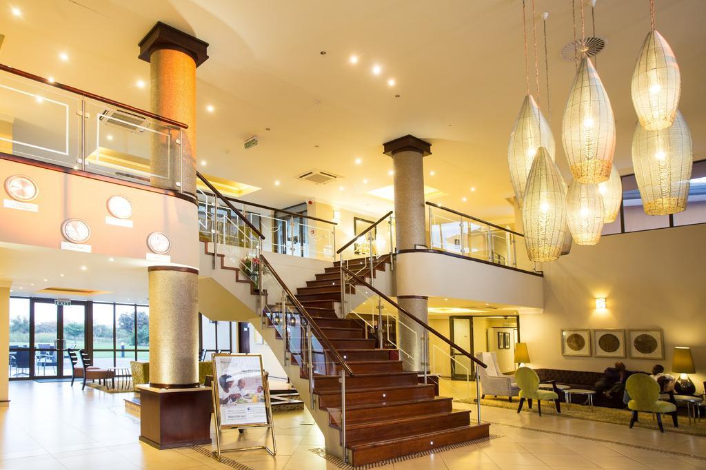 גאבורון Phakalane Golf Estate Hotel Resort מראה חיצוני תמונה
