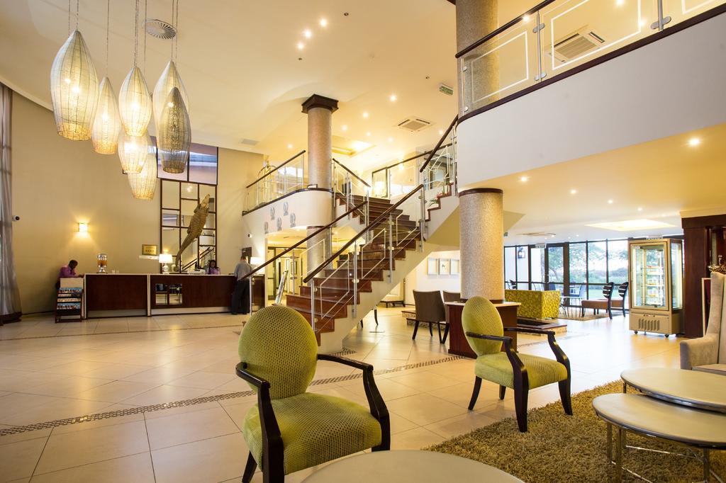 גאבורון Phakalane Golf Estate Hotel Resort מראה חיצוני תמונה
