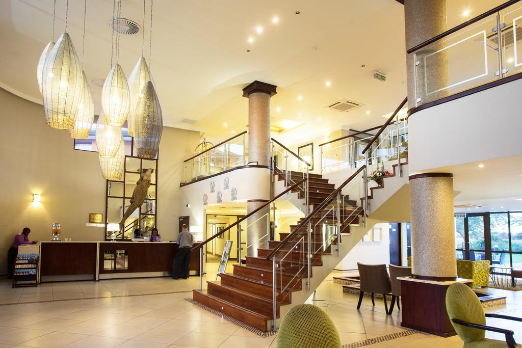 גאבורון Phakalane Golf Estate Hotel Resort מראה חיצוני תמונה