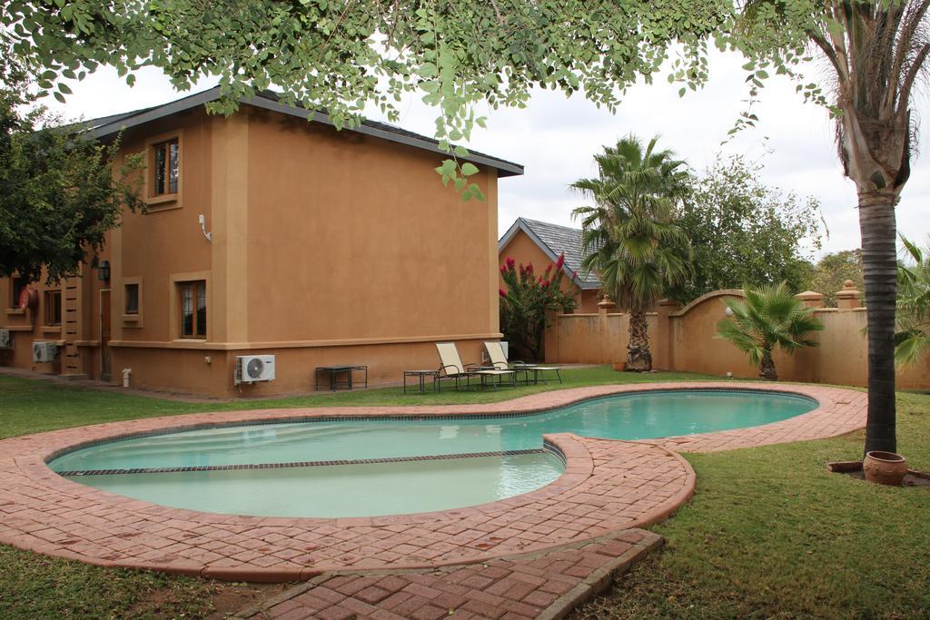 גאבורון Phakalane Golf Estate Hotel Resort מראה חיצוני תמונה